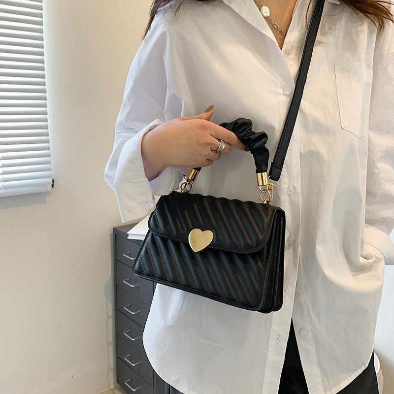Women Handbags Fashion Chain Shoulder Bags With Love Metal Design - YUTANI RETRO TECH